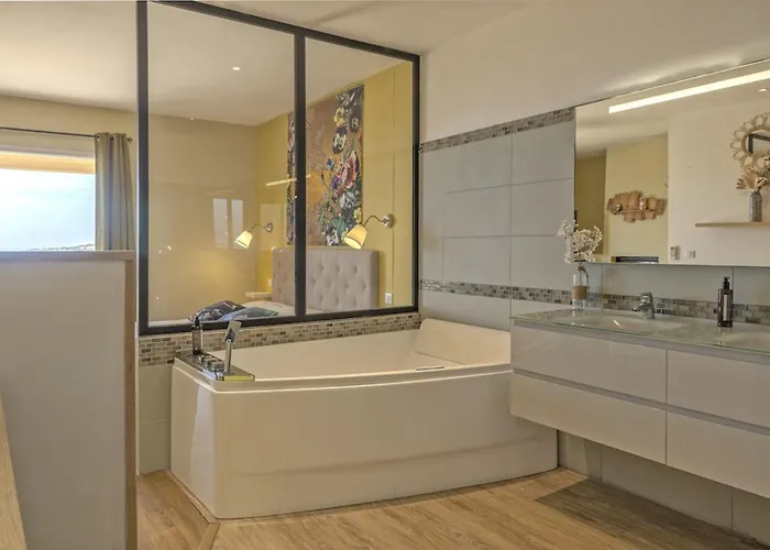 Vila Carlisa Algajola (Corsica)