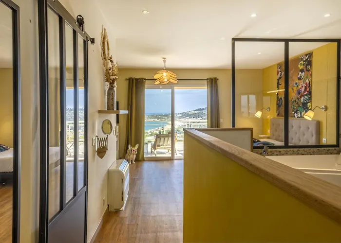 Carlisa Vila Algajola (Corsica)