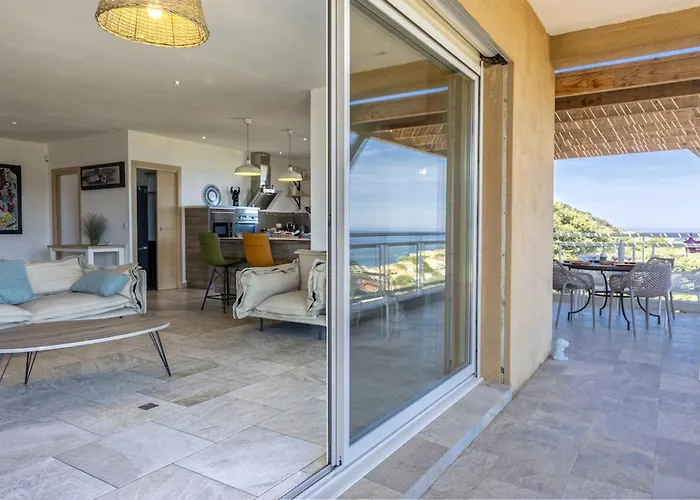 Vila Carlisa Algajola (Corsica)